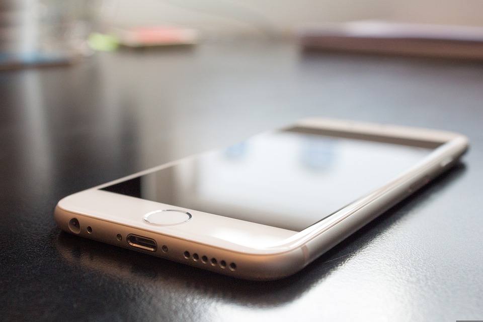Mobilní telefon