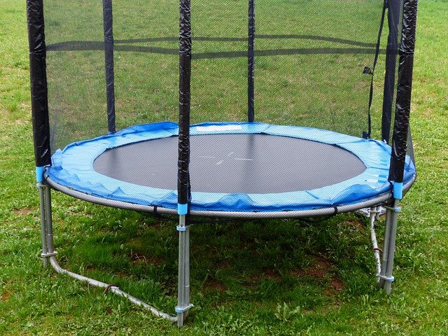 Ochrannou síť na trampolínu tam nemáte na ozdobu